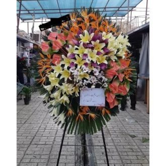 تاج گل بزرگ برای افتتاحیه
