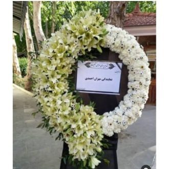 گلفروشی چند قدمی مسجد در سرسبز تهران