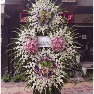 تاج گل برای مسجد حضرت علی اکبر (ع) شهریار