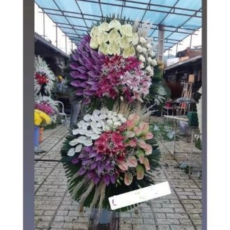 تاج گل برای افتتاحیه مغازه