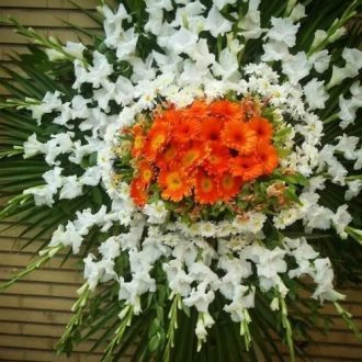 تاج گل برای مسجد امام حسین محله زهتابی تهران