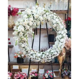 تاج گل برای مسجد المهدی محله تهران ویلا