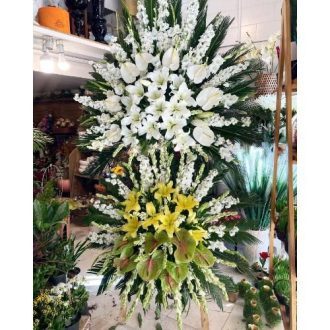 تاج گل برای مسجد همت محله بازار تهران