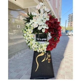 گل فروشی چند قدمی مسجد در خیابان فردوسی کرج