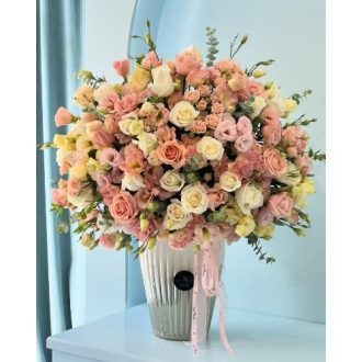 گل فروشی اطراف سالن زیبایی و آموزشگاه ارکیده مرجان محله فدک تهران