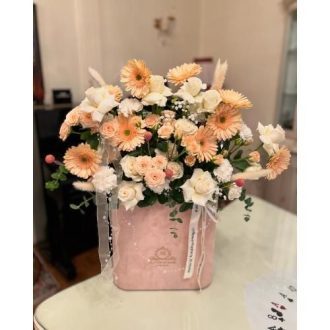 گل فروشی محدوده خیابان گاندی در تهران
