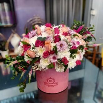 گل فروشی اطراف باشگاه ورزشی محله قلهک تهران