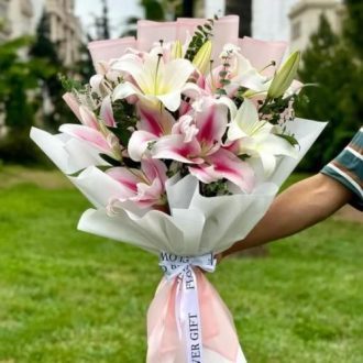 گل فروشی محدوده سینما ایران مال تهران