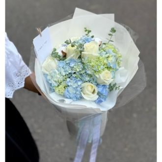 گل فروشی اطراف آرایشگاه زنانه محله خانی آباد شمالی تهران