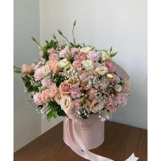 گل فروشی اطراف سالن زیبایی یکتا محله صاحب الزمان تهران