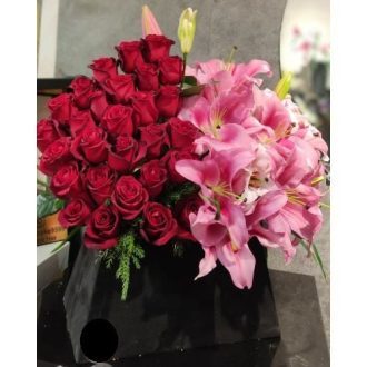 گل فروشی اطراف سالن زیبایی زنانه آوا محله لشگر شرقی تهران