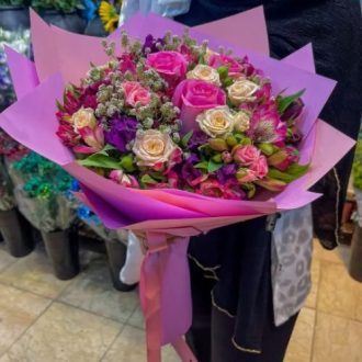 گلفروشی در محله کن تهران