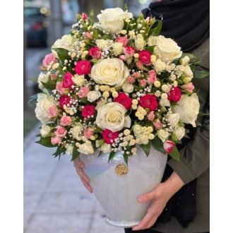گلفروشی در آموزشگاه زبان گویش سعادت آباد