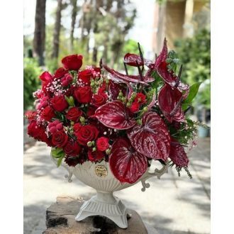 گلفروشی در کافه ژوان سعادت اباد تهران
