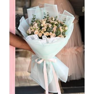 گلفروشی در استخر شنا محدوده سعادت آباد